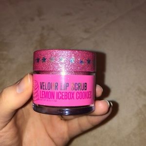 Jeffree Star Velour Lip Scrub